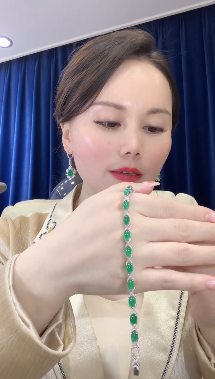 【闪购商品】祖母绿手链18K金镶嵌D28 