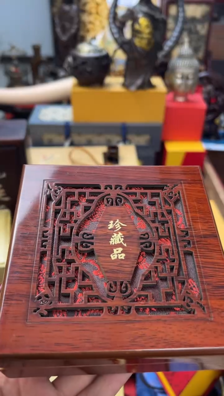 【闪购商品】木——————————   绿 松手串