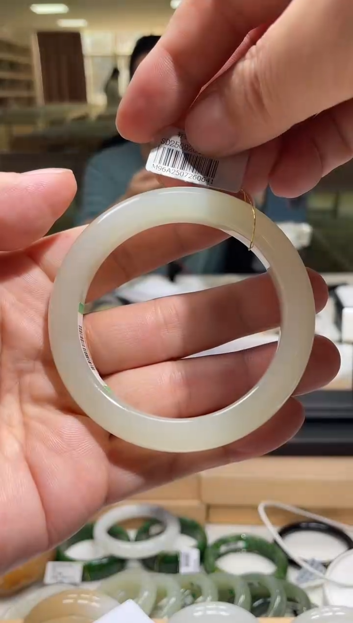 未镶嵌手镯和田玉60圈口 0641