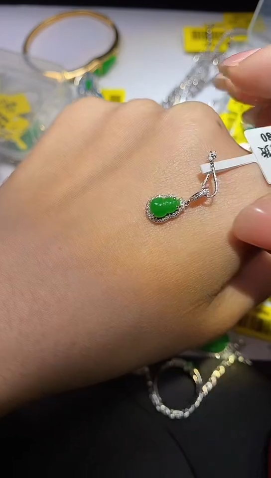 【闪购商品】翡翠颈饰18K金镶嵌18k金百搭扣