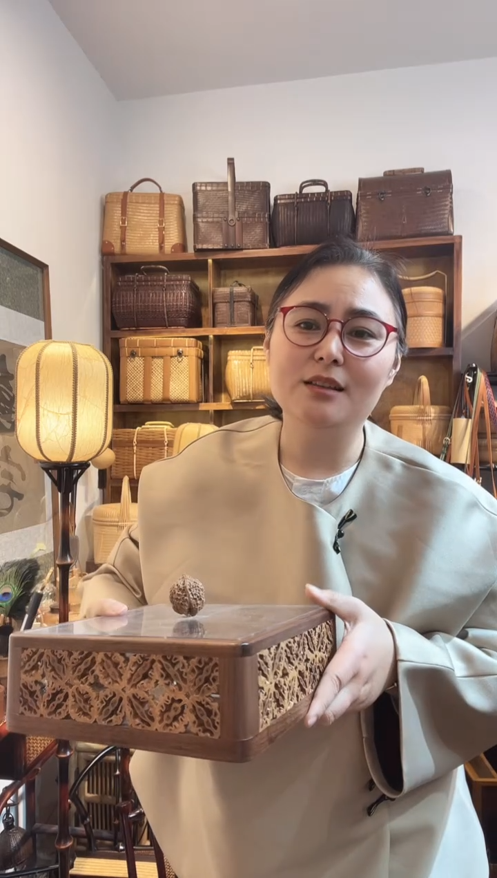 核桃四分格干果盒收纳盒