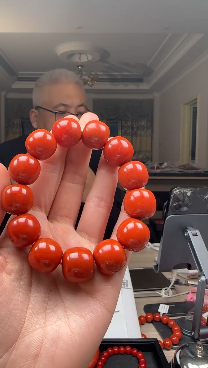 【闪购商品】南红玛瑙18mm瓦西手串老型未镶嵌多样性发一件