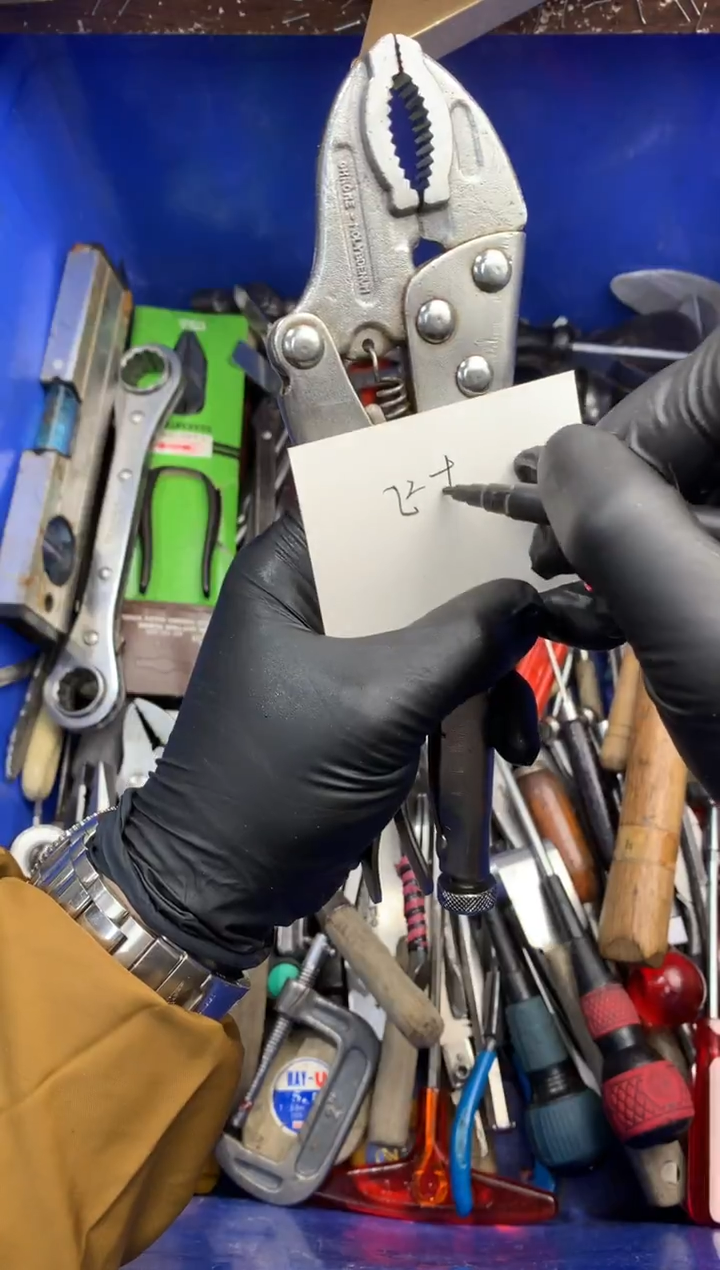 飞*可乐日本工具仓库闪购链接