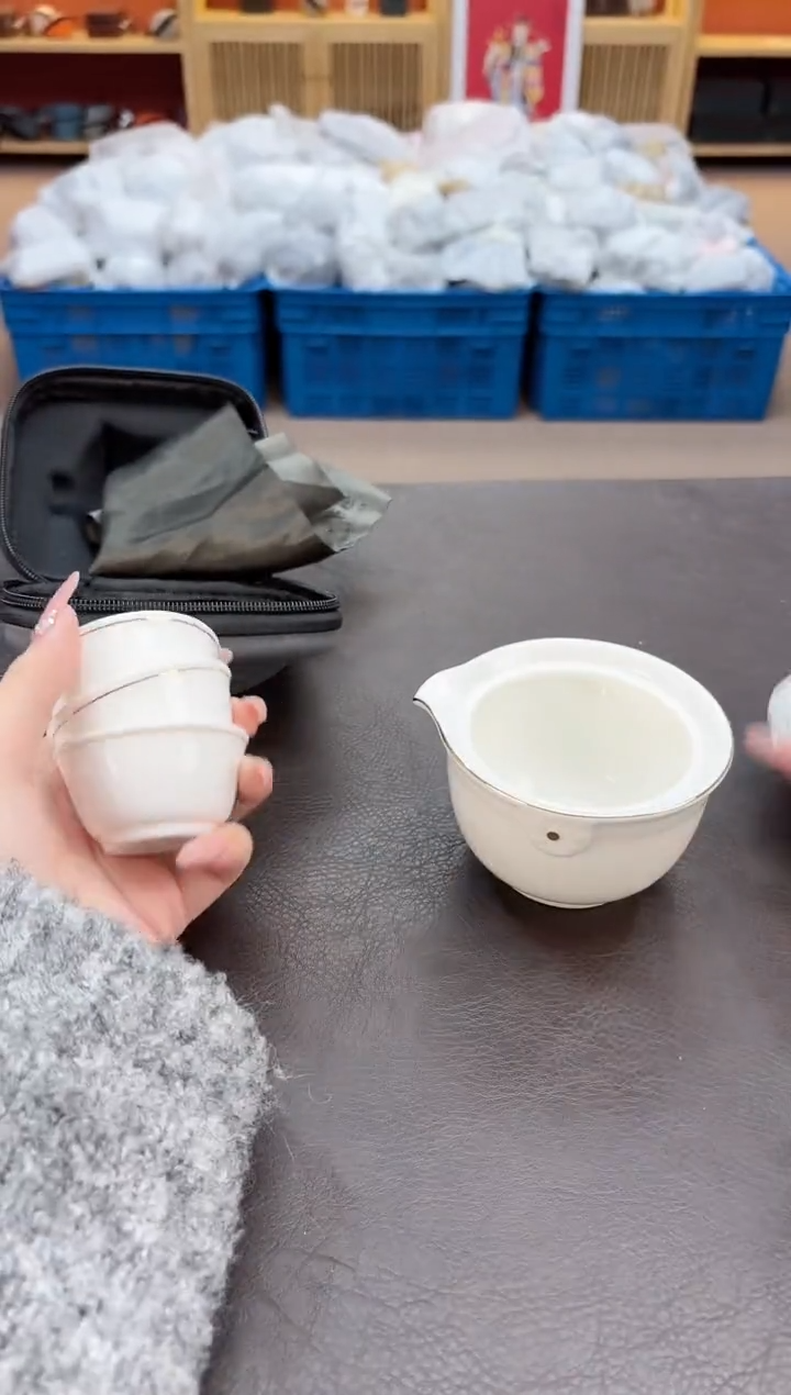 【闪购商品】摆件瓷SC1111111111111