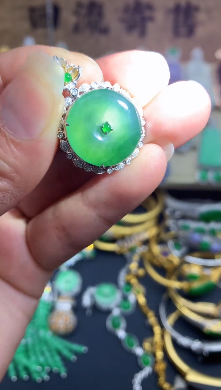 【闪购商品】翡翠颈饰18K金镶嵌139-中国好珍宝