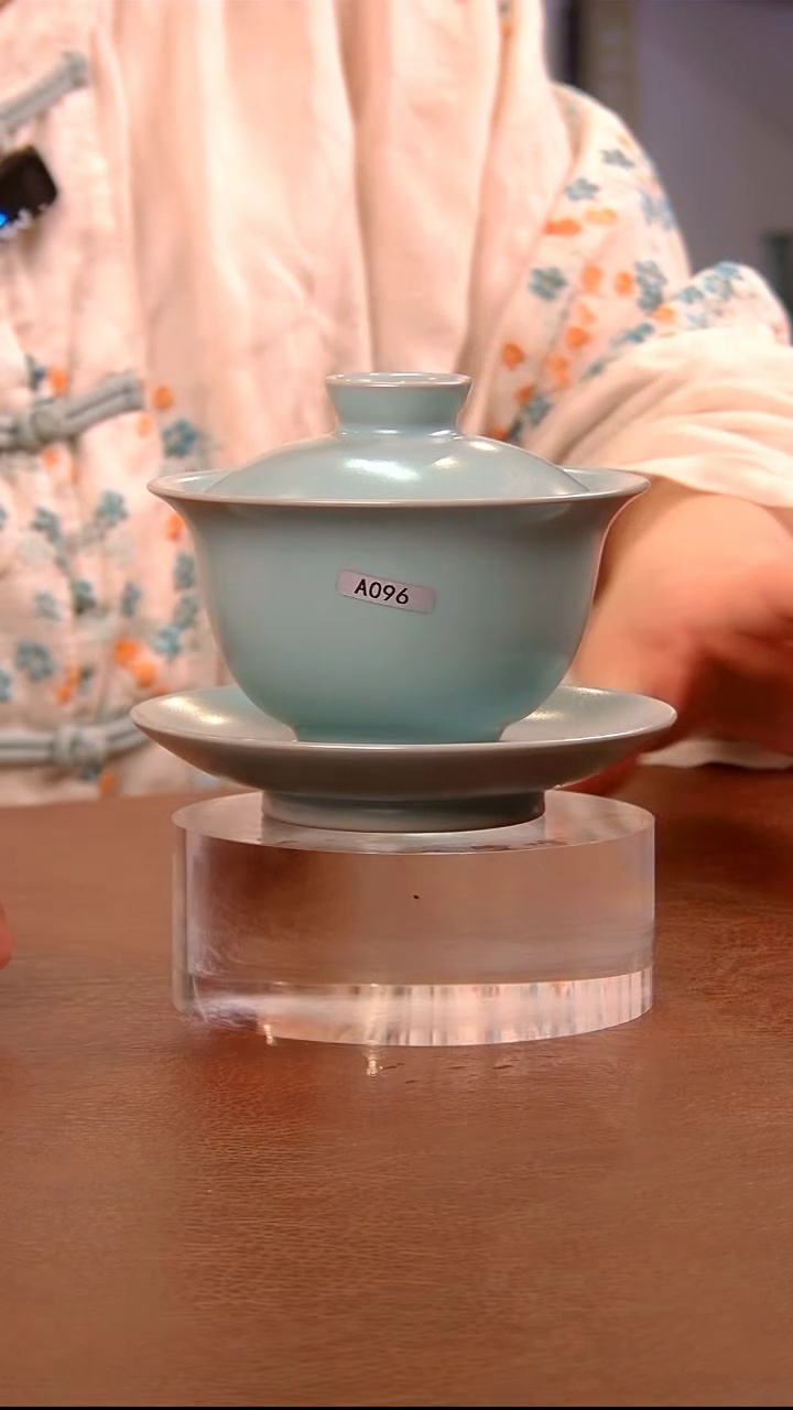 【闪购商品】瓷片096元宝三才盖碗..........