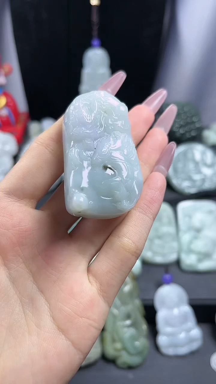 【闪购商品】翡翠颈饰未镶嵌龙马精神 有细纹