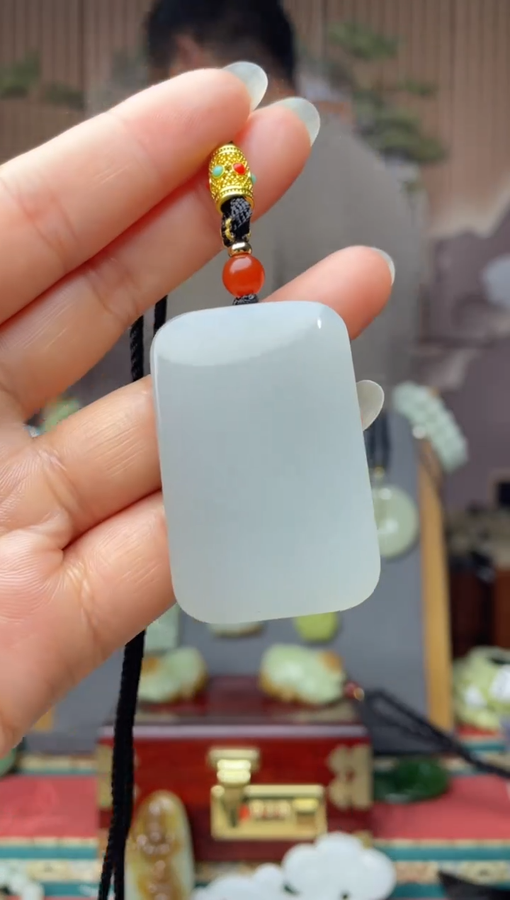 颈饰未镶嵌和田玉拍一发一