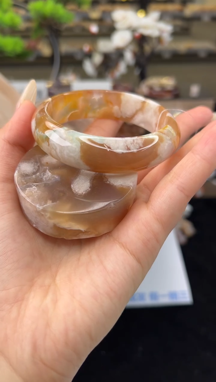 【闪购商品】石英质玉手镯未镶嵌59圈口（赠送镯心）23287