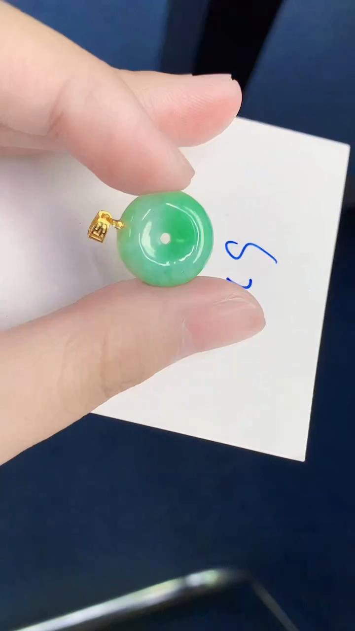 颈饰未镶嵌翡翠天然翡翠缅甸A货