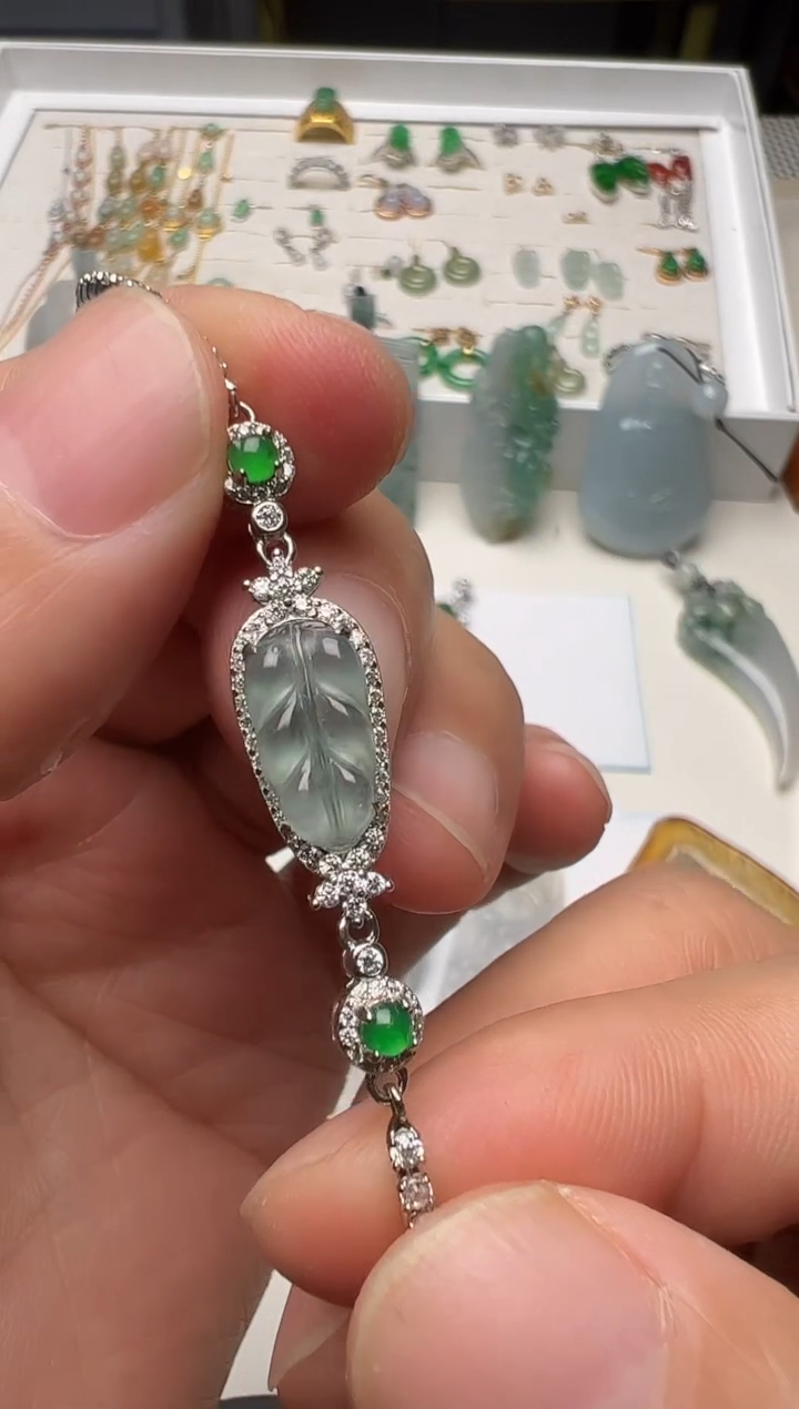 【闪购商品】翡翠挂件未镶嵌叶子手链
