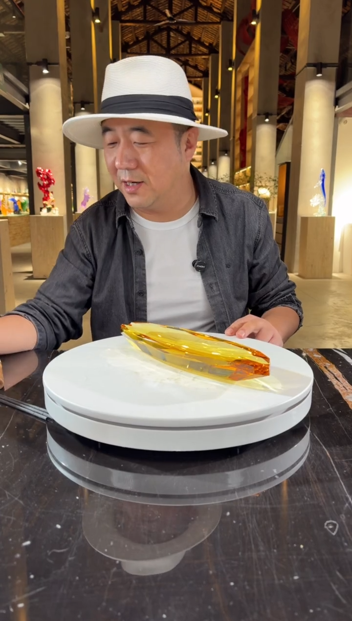 摆件CS0104008琥珀金雪茄缸