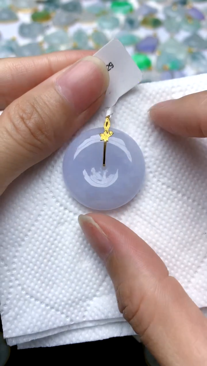 翡翠18K金镶嵌颈饰天然A货翡翠