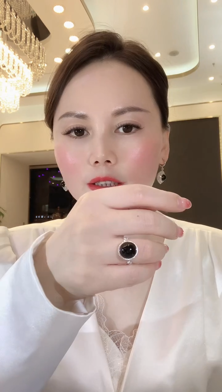 【闪购商品】翡翠戒指18K金镶嵌A63 翡翠