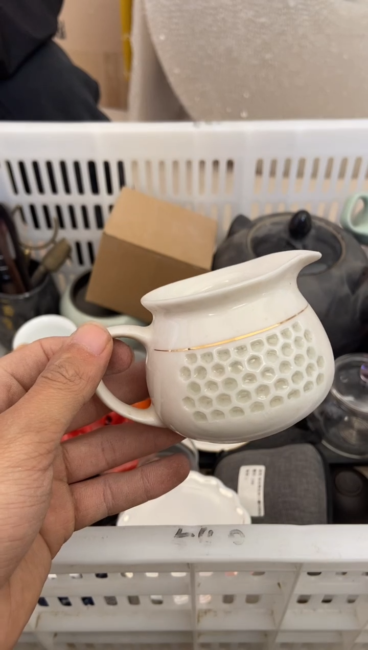 无运费险有瑕疵的摄影的产品有使用过的痕迹有点脏介意勿拍