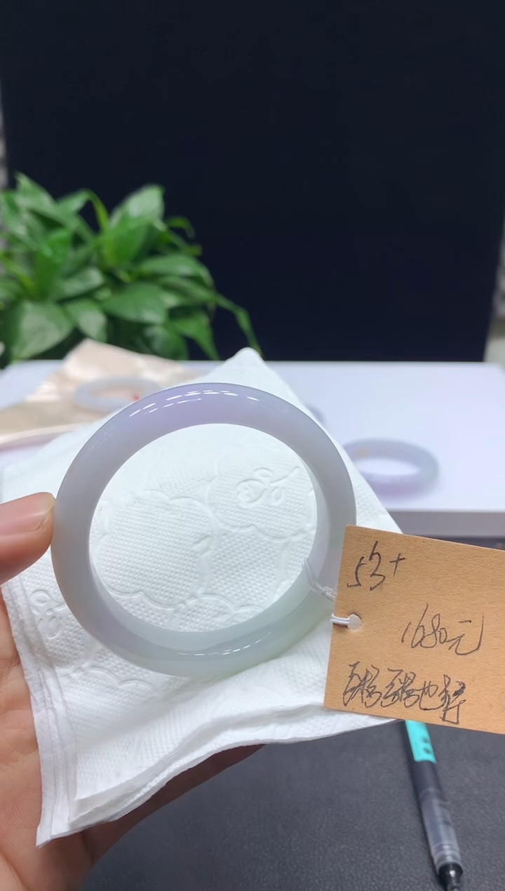 未镶嵌天然A货翡翠手镯定制翡翠粥**行现场买断/