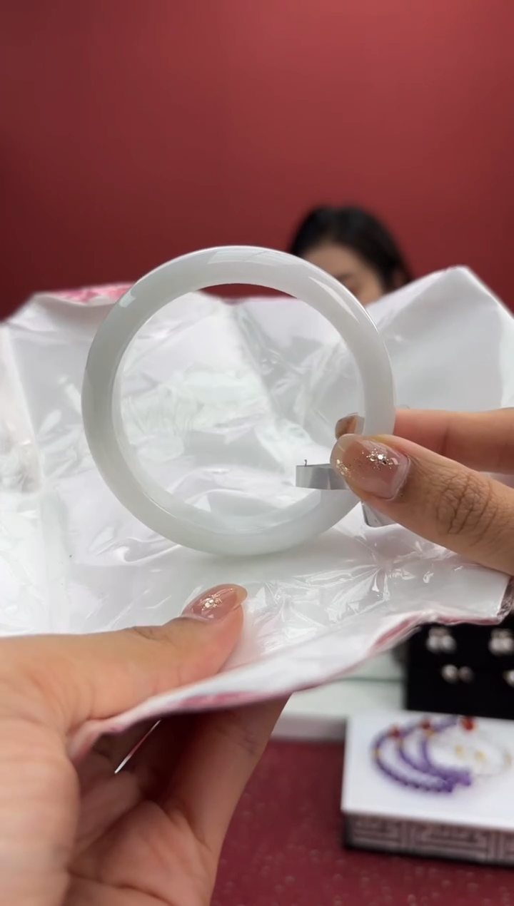 【闪购商品】翡翠手镯未镶嵌12手镯