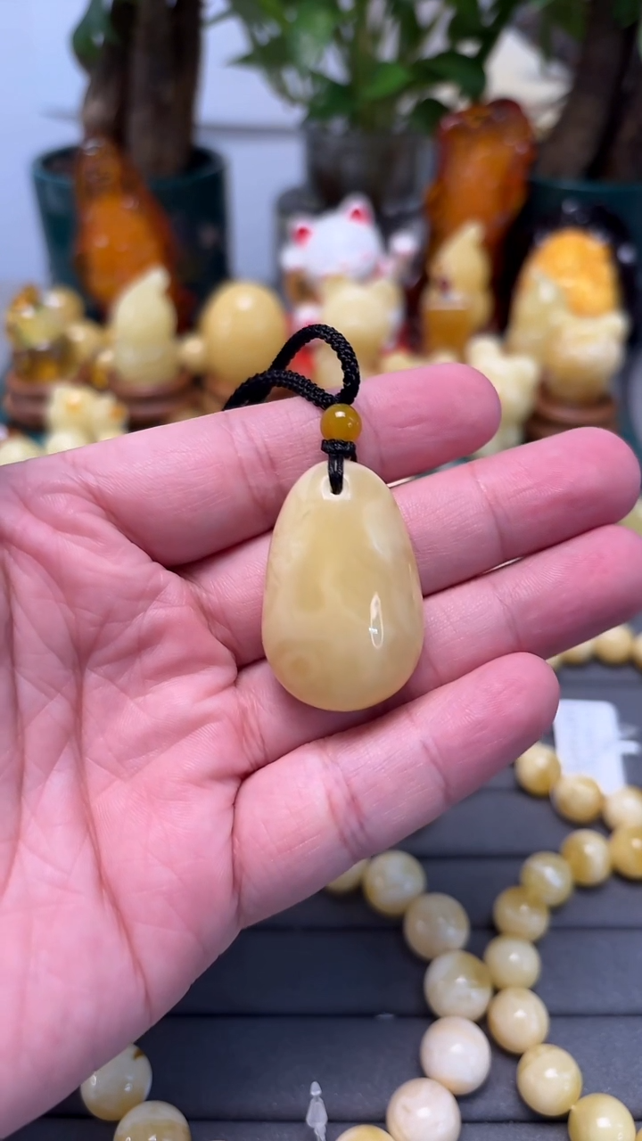 手串琥珀未镶嵌p2特价带皮蜜蜡俄料吊坠 6.62克