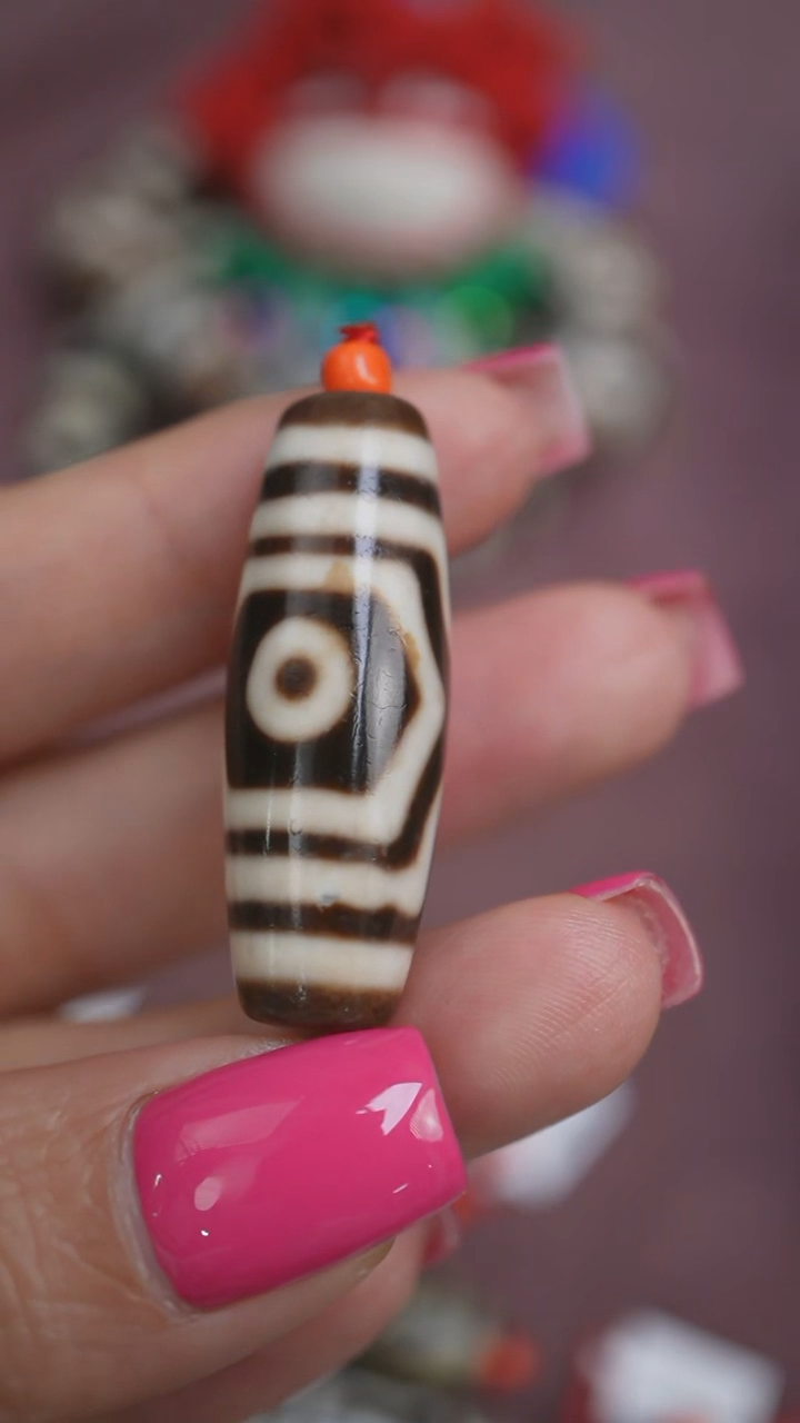 玛瑙/玉髓颈饰未镶嵌蚀花玛瑙珠定制编绳