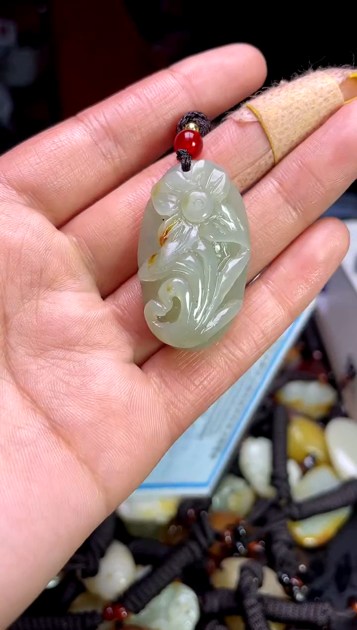 【闪购商品】和田玉颈饰未镶嵌1