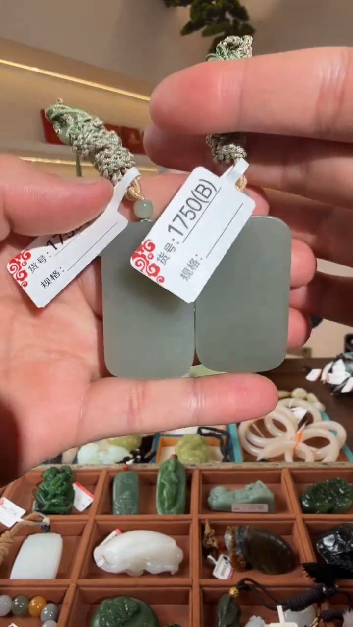 颈饰未镶嵌和田玉2多样性发货其中一件