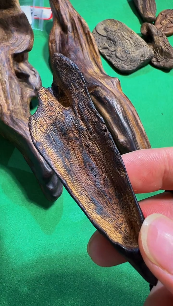 【闪购商品】沉香木手把件102号包壳10克多样性发一
