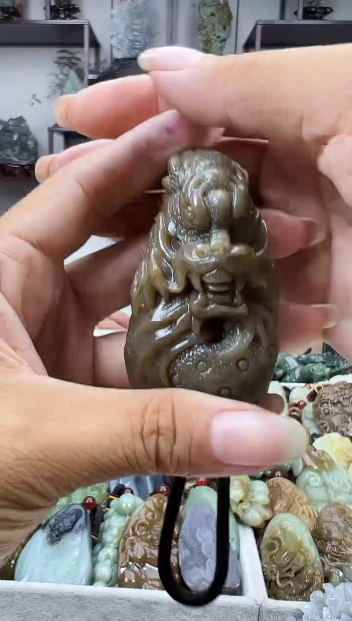 和田玉未镶嵌把件125