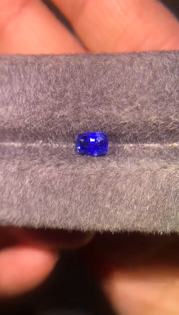 【闪购商品】蓝宝石裸石未镶嵌1.09ct缅甸吉尔德无烧皇家蓝S032