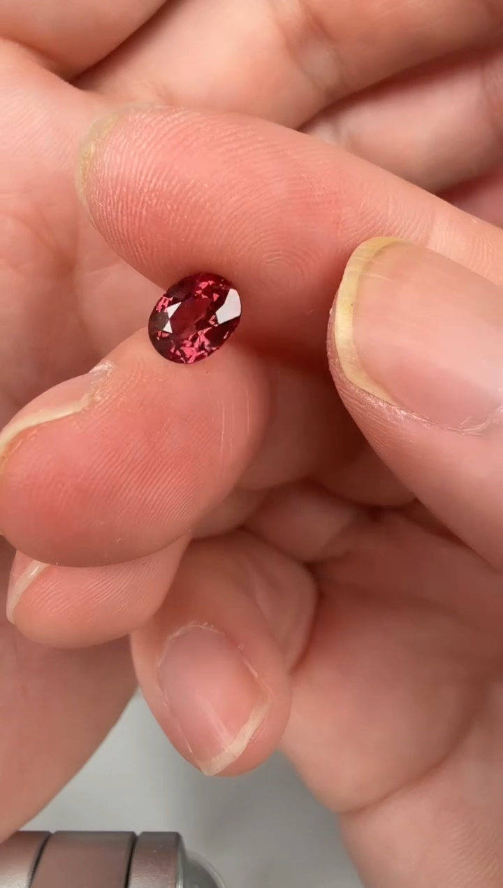 【闪购商品】石榴石malaya未镶嵌1.39ct-B01010