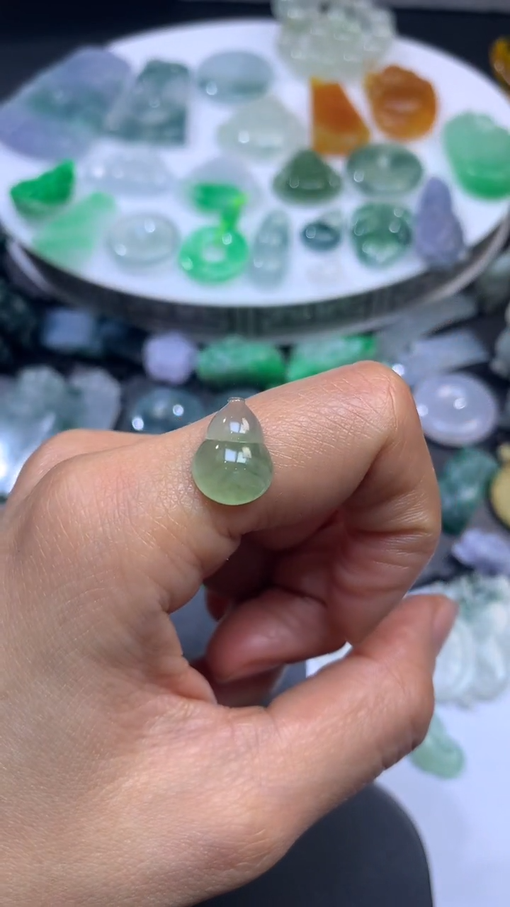 【闪购商品】定制翡翠未镶嵌翡翠