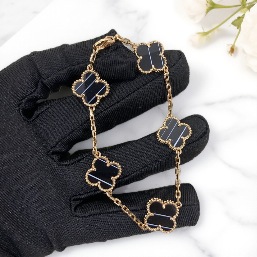 手链 四叶草系列轻奢百搭款五花手链时尚