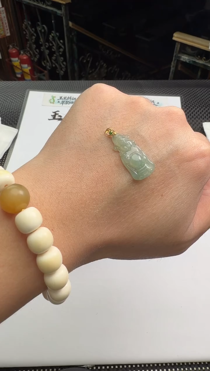 颈饰未镶嵌翡翠皮*?--018148