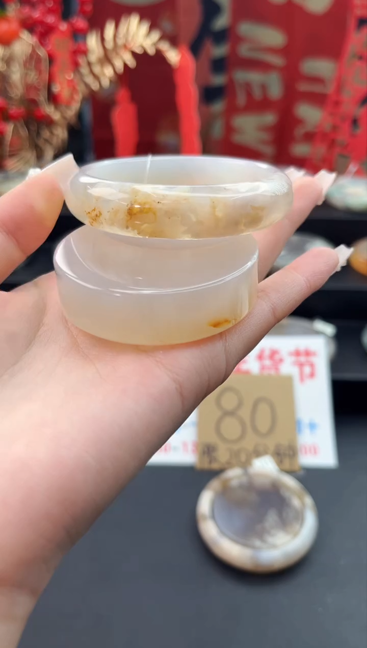 【闪购商品】石英质玉手镯未镶嵌赠送镯心（55圈口）无证书