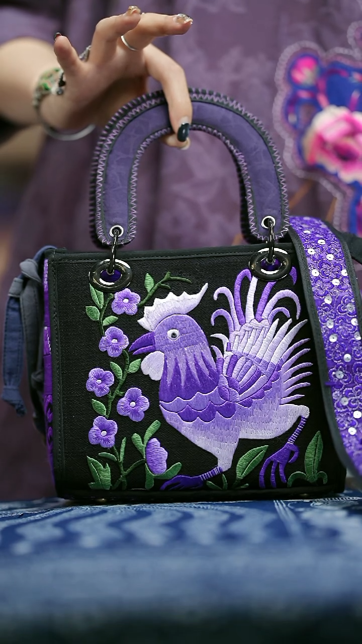 织绣小*月L76黔东南苗族刺绣