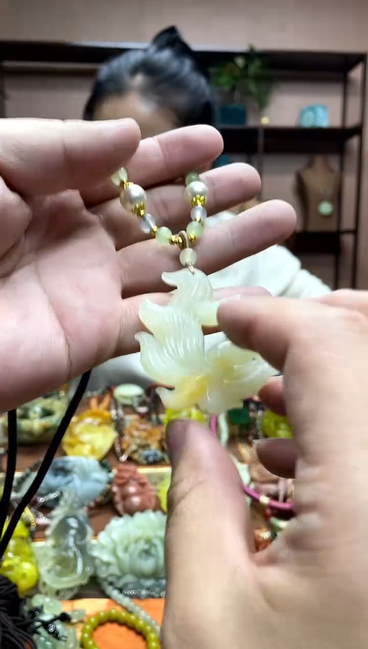 未镶嵌岫玉吊坠·