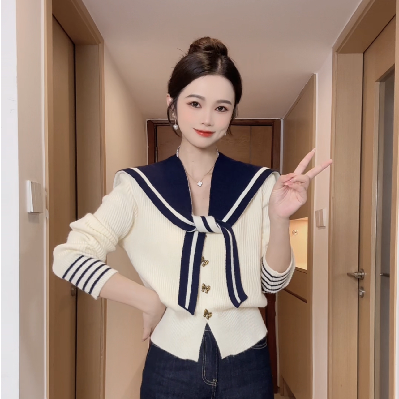 早秋穿搭学院风海军领披肩针织衫女新款宽松百搭收腰显瘦上衣女