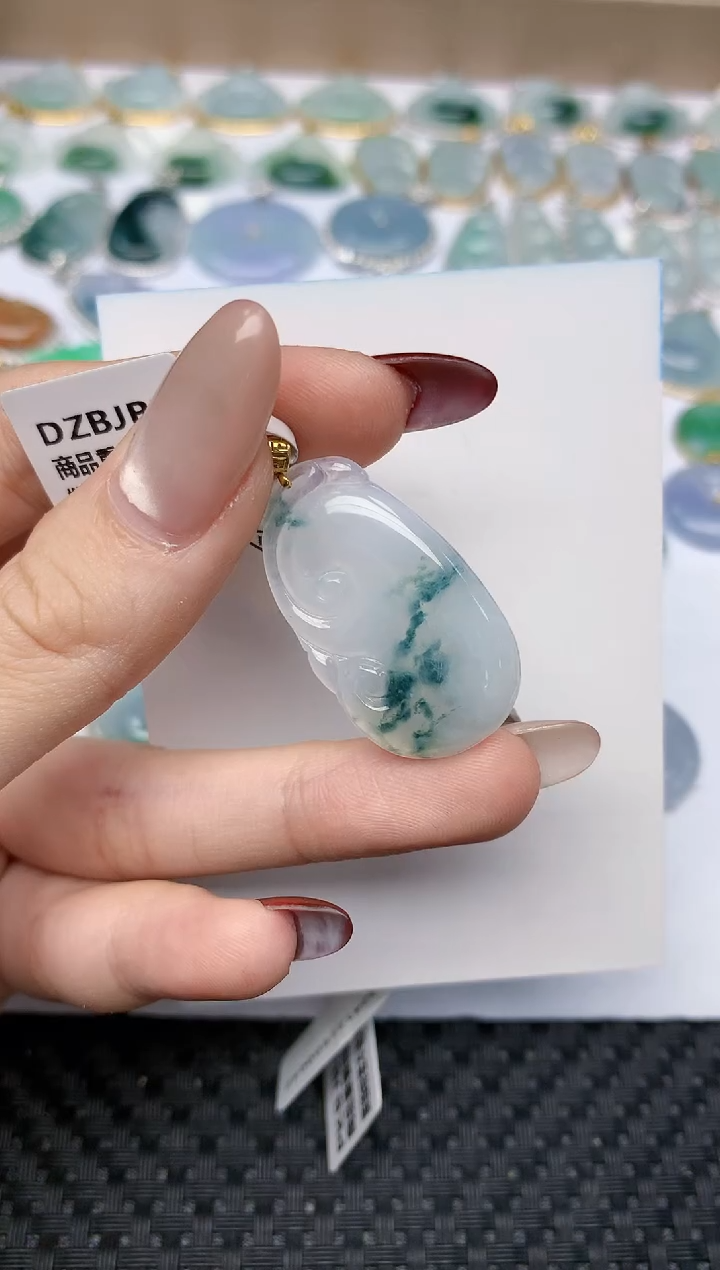 【闪购商品】翡翠颈饰18K金镶嵌天然翡翠a货