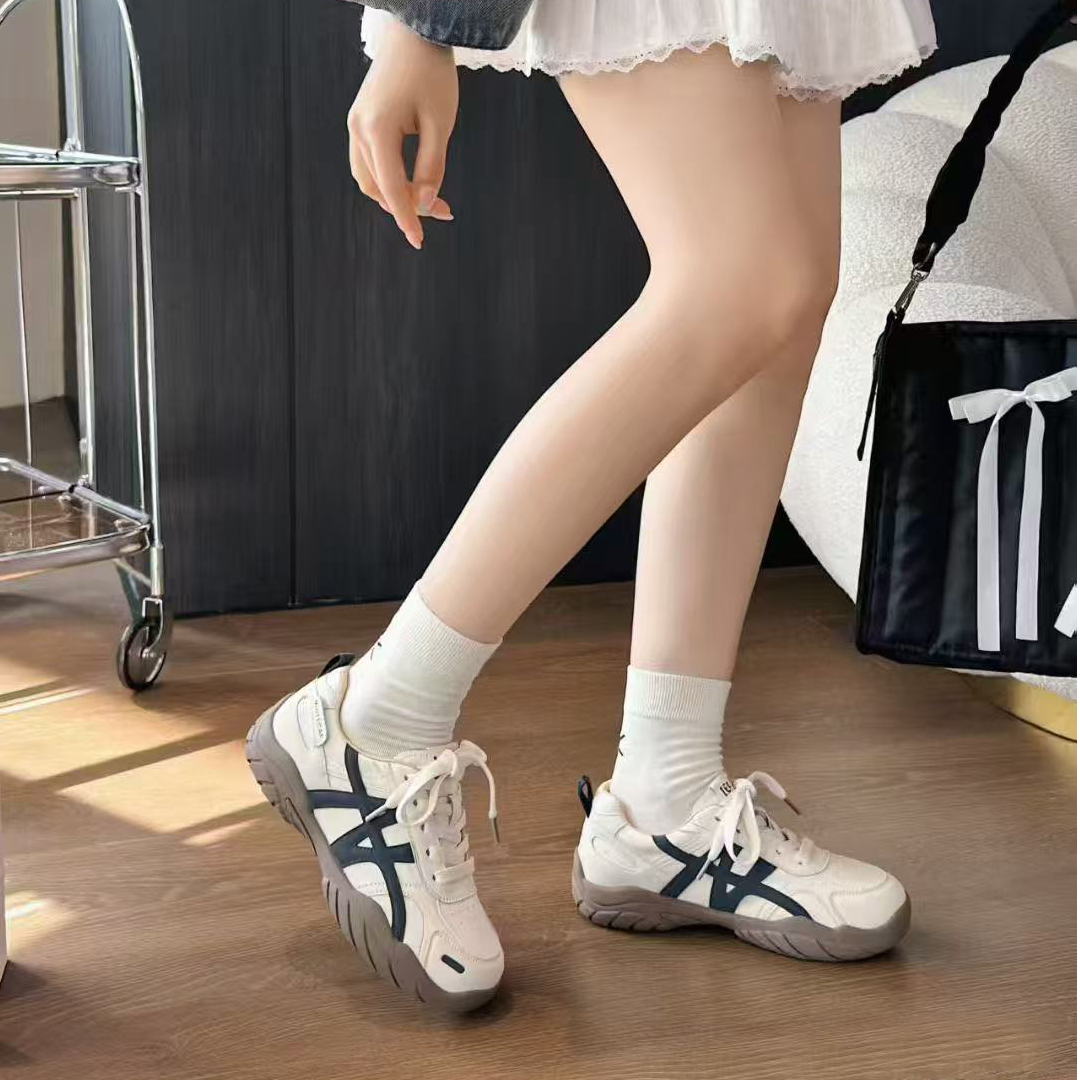 真皮秋季时尚休闲鞋ins潮牌轻便女鞋阿甘鞋公主风女款中口运动鞋