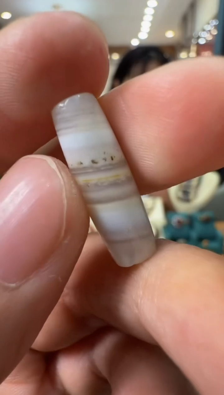 未镶嵌玛瑙/玉髓珠宝奇石缠丝玛瑙珠