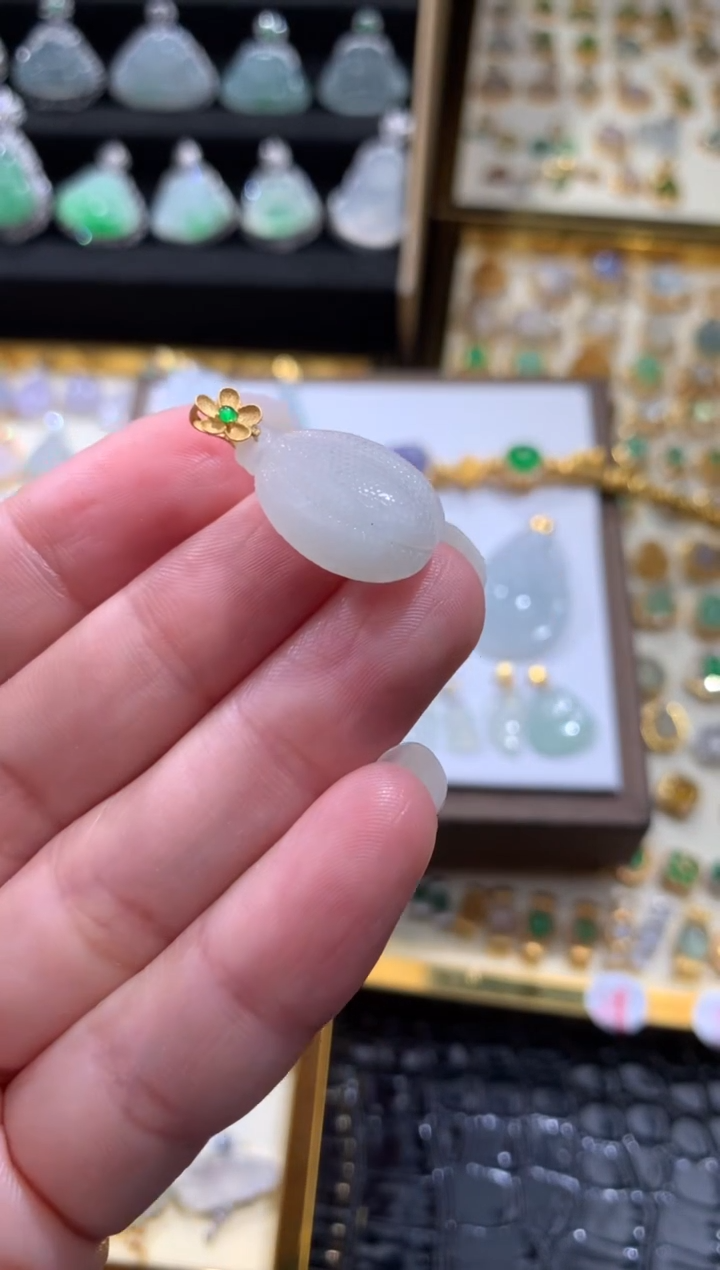 颈饰18K金镶嵌翡翠翡翠