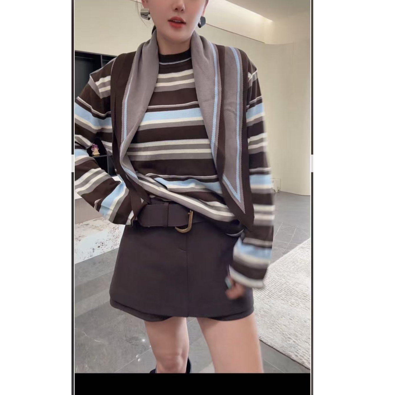 条纹百搭宽松圆领毛衫带围巾两件套长袖