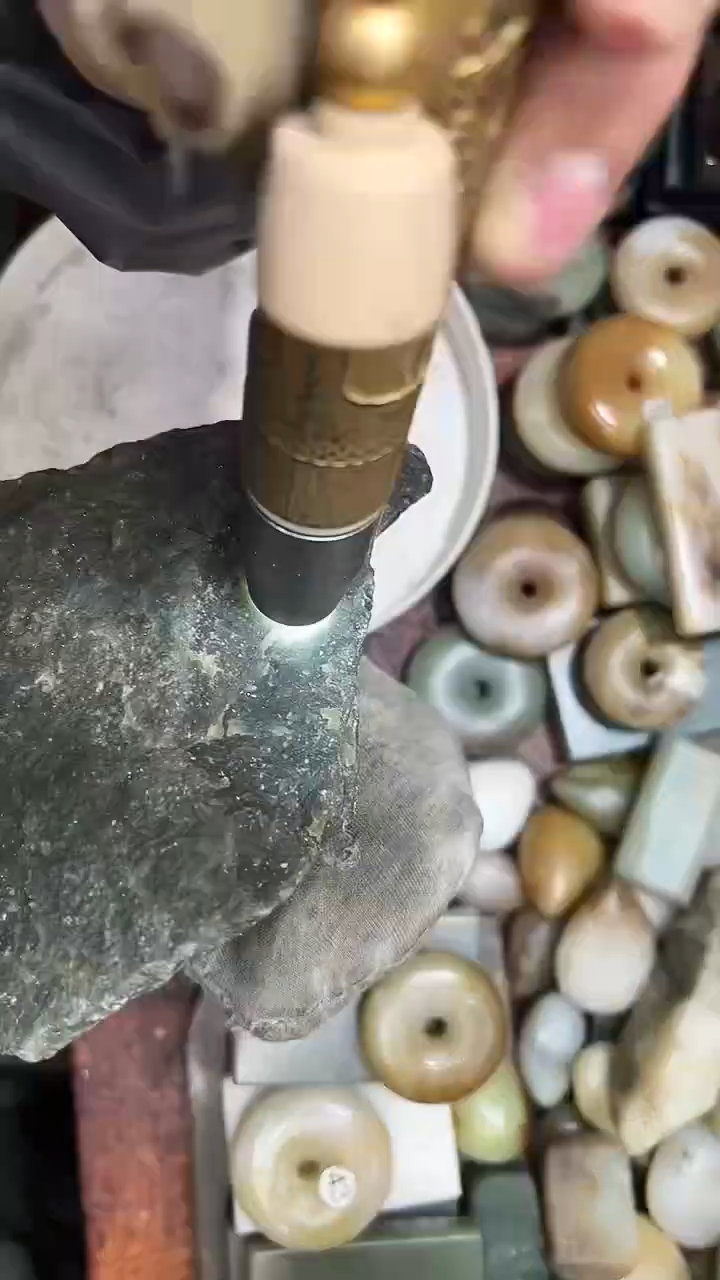 未镶嵌和田玉珠宝半成品1