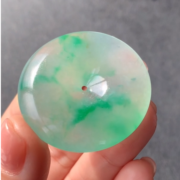 缅甸天然定制翡翠吊坠挂件