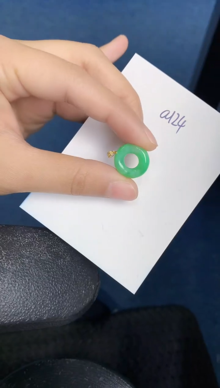 【闪购商品】翡翠颈饰18K金镶嵌00000000000