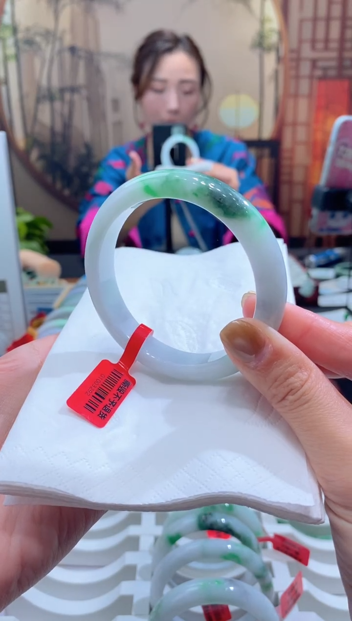 未镶嵌手镯翡翠000073374