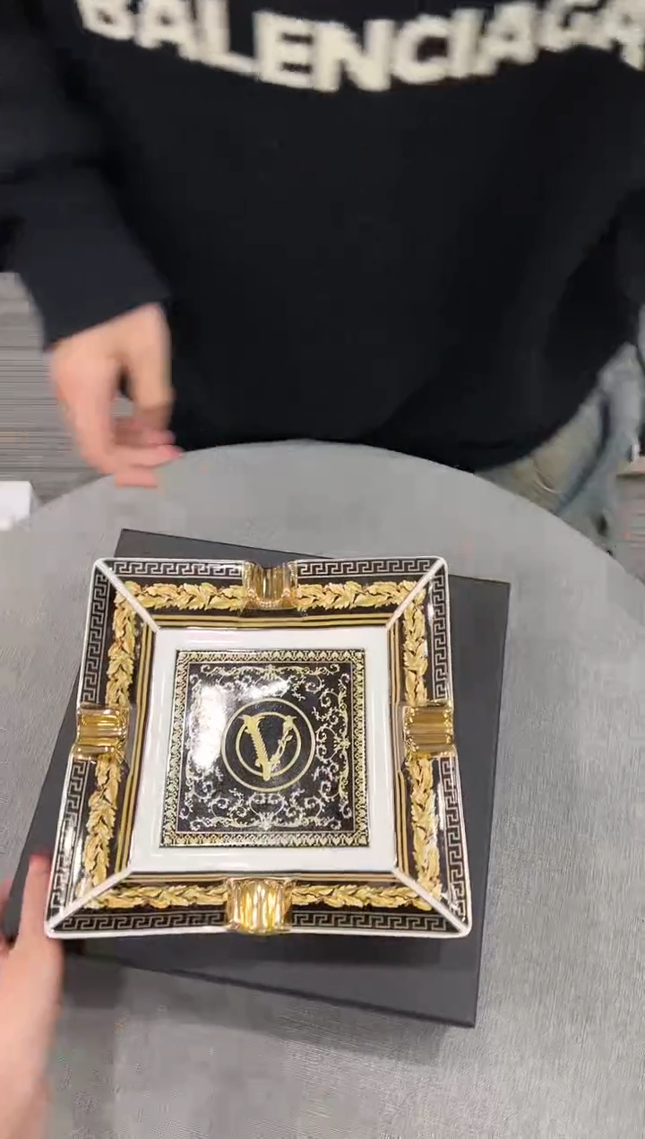 【闪购商品】杯H716--------------