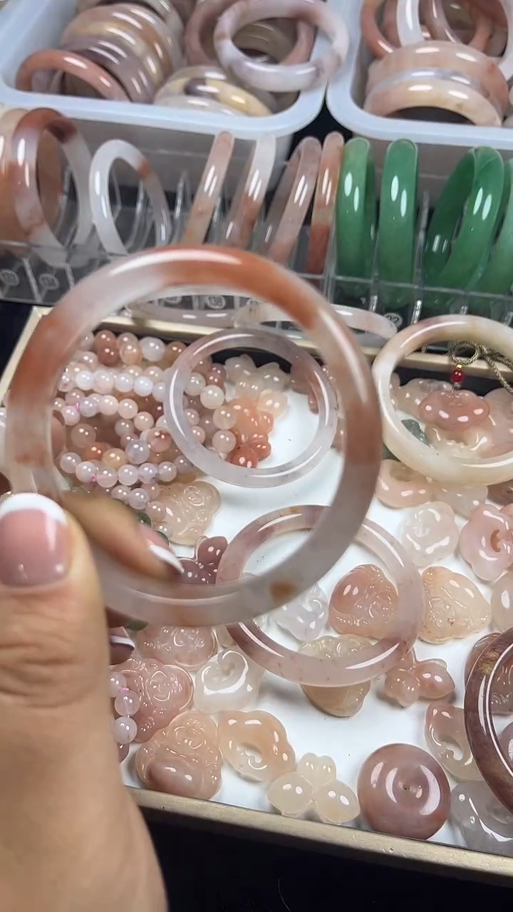 【闪购商品】石英质玉手镯合金石英岩