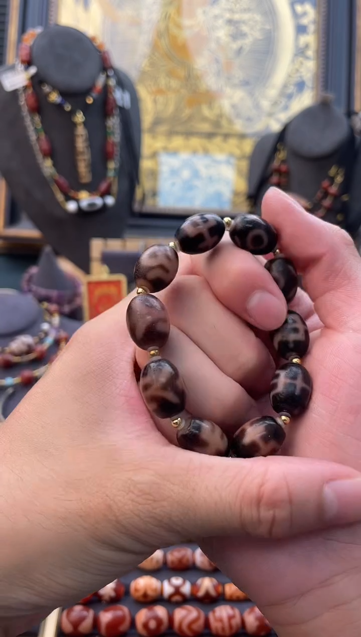 未镶嵌颈饰玛瑙/玉髓曲贡贵人阵手串