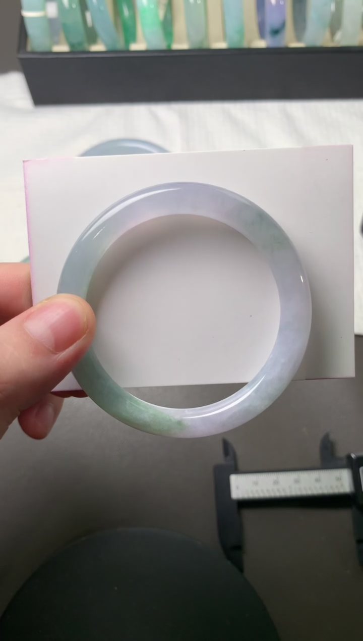 未镶嵌手镯（圆镯）翡翠54*8.5*8.2