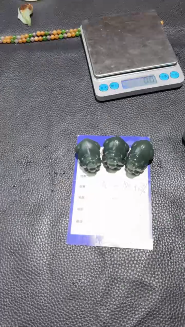 颈饰未镶嵌和田玉工厂清货，不退不换，多样性拍一发一